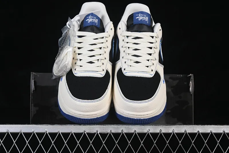 All categories Nk Air Force 1 Air Force series Nk Air Force 1 Low Air Force low-top Nike Air Force 1'07 Low White and black contrasting sapphire blue Air Force 1 low-top casual sneakers DN1688-811